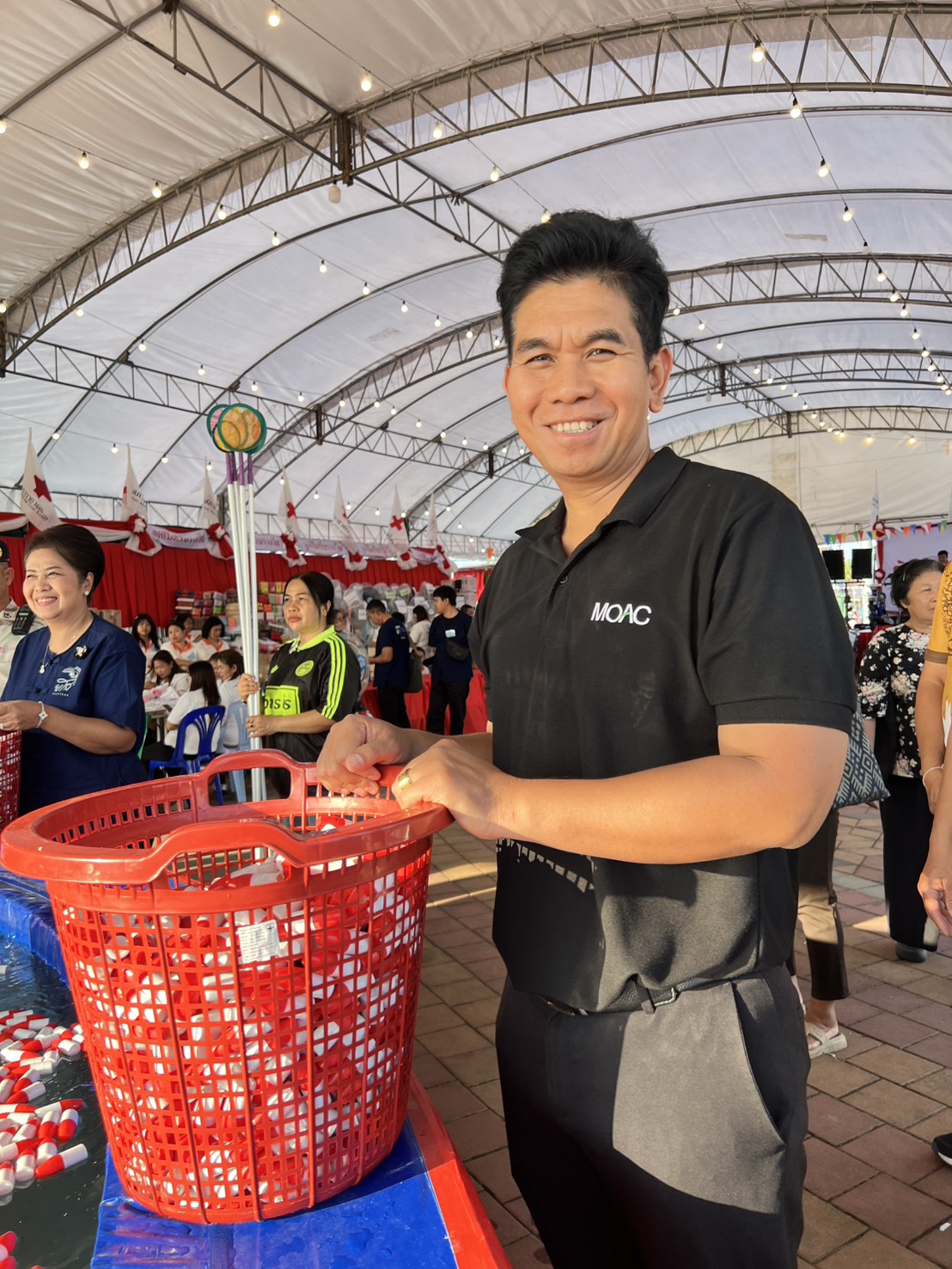 title - ส.ป.ก.ยโสธร ร่วมเป็นสักขีพยานในการมอบรางวัลและร่วมจำหน่ายบัตรกาชาดในงานสถาปนาจังหวัดยโสธร ประจำปี 2569